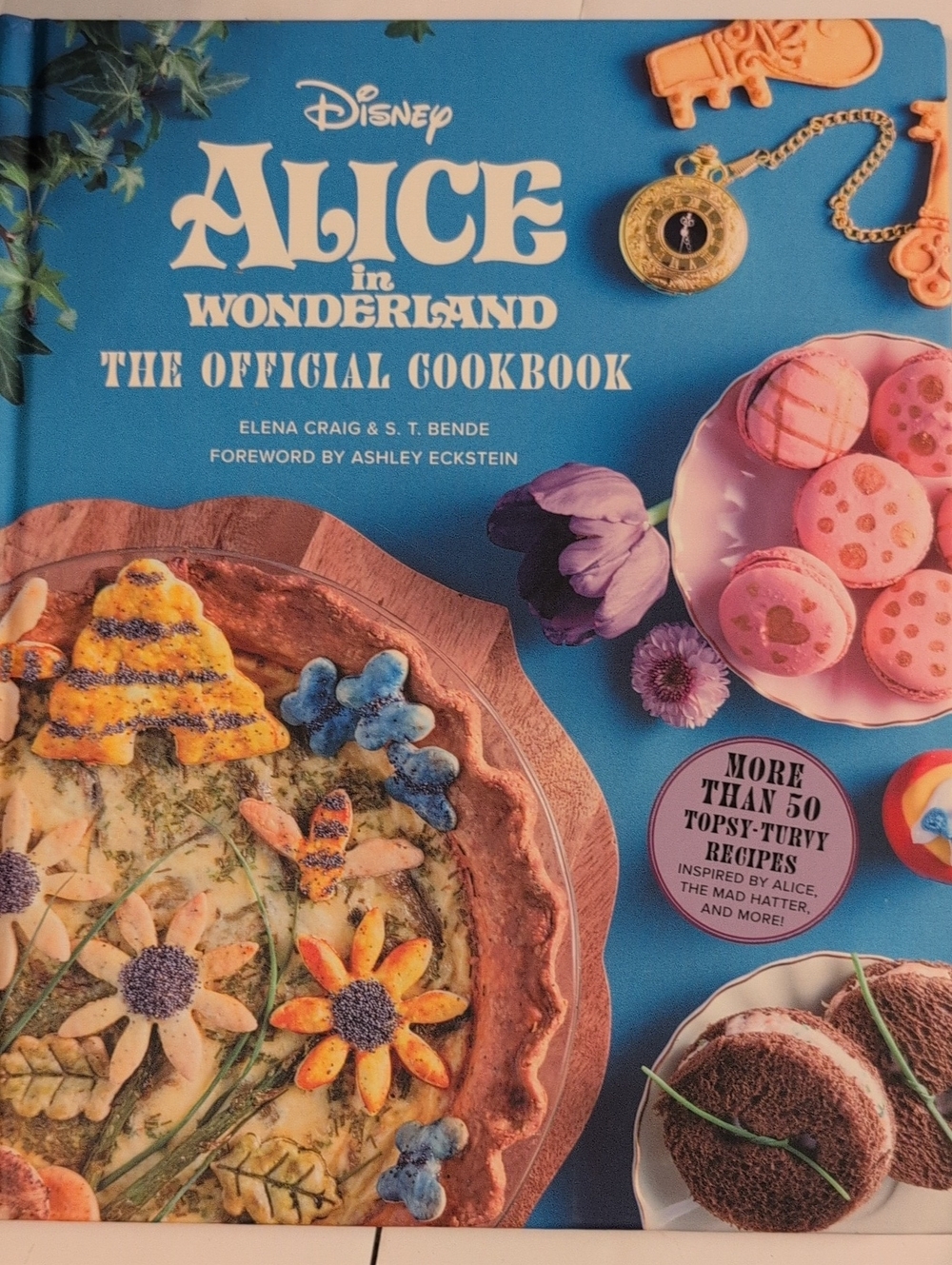 Disney Alice in Wonderland Official Cookbook New